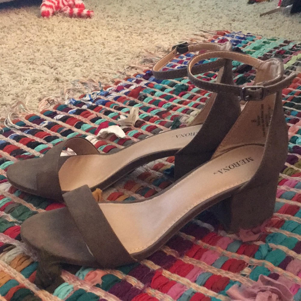 Brand new, tan/olive Merona heels